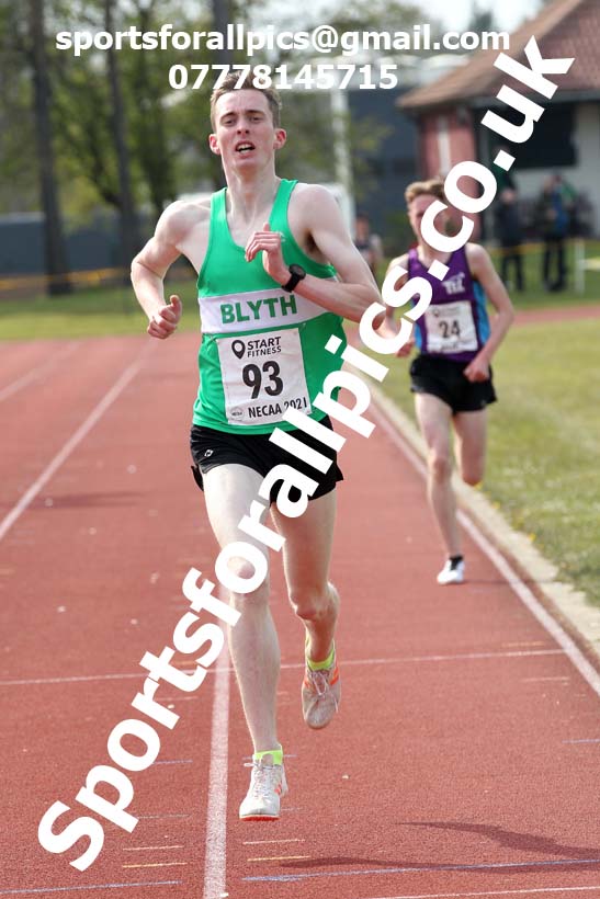 3000 metres, 2021 NECAA Open Graded Meeting, Morpeth. Photo: David T. Hewitson/Sports for All Pics